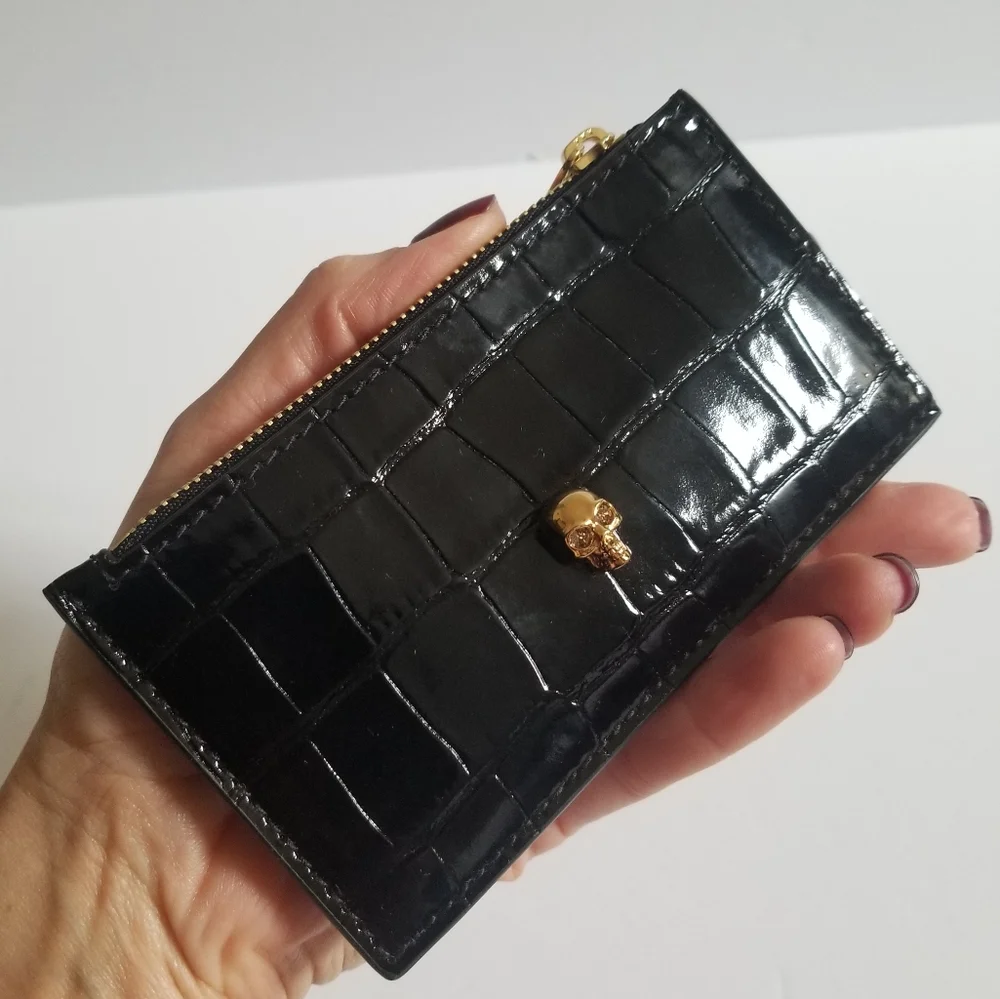 Alexander McQueen Croc-Embossed Leather Skull Card Holder Black Gold - Picture 3 of 8